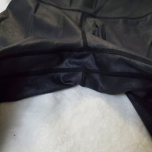 Colorfulkoala Essential Matte Faux Leather Leggings *27" - Black - Size Small - Picture 14 of 16